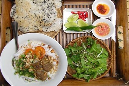 Quang-noodle-mi-quang-hoi-an